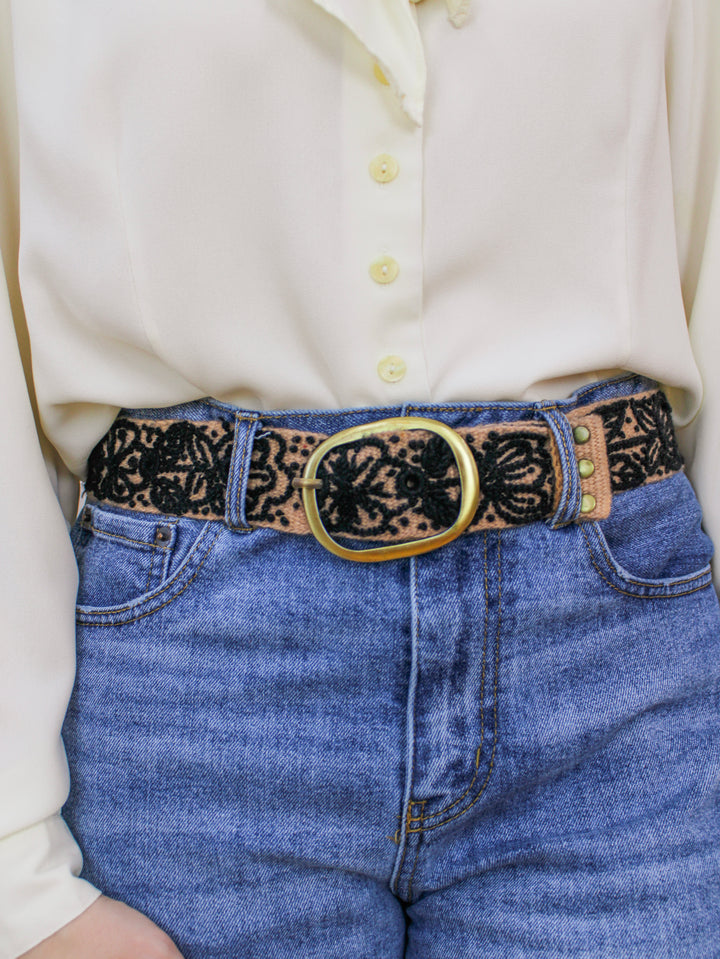 Sombra Rosa Embroidered Belt