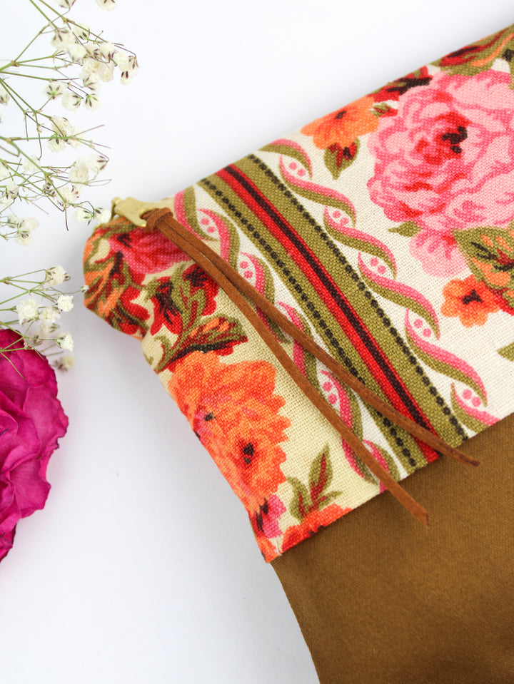 Antique Roses Clutch