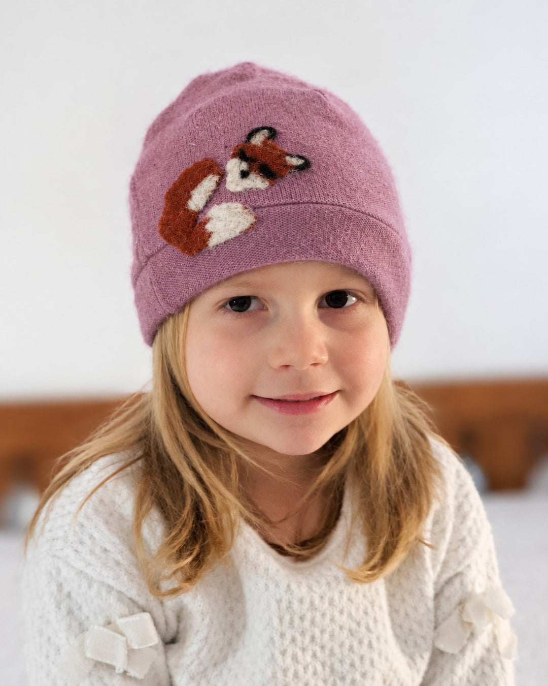 Sleeping Fox Cashmere Hat - Child