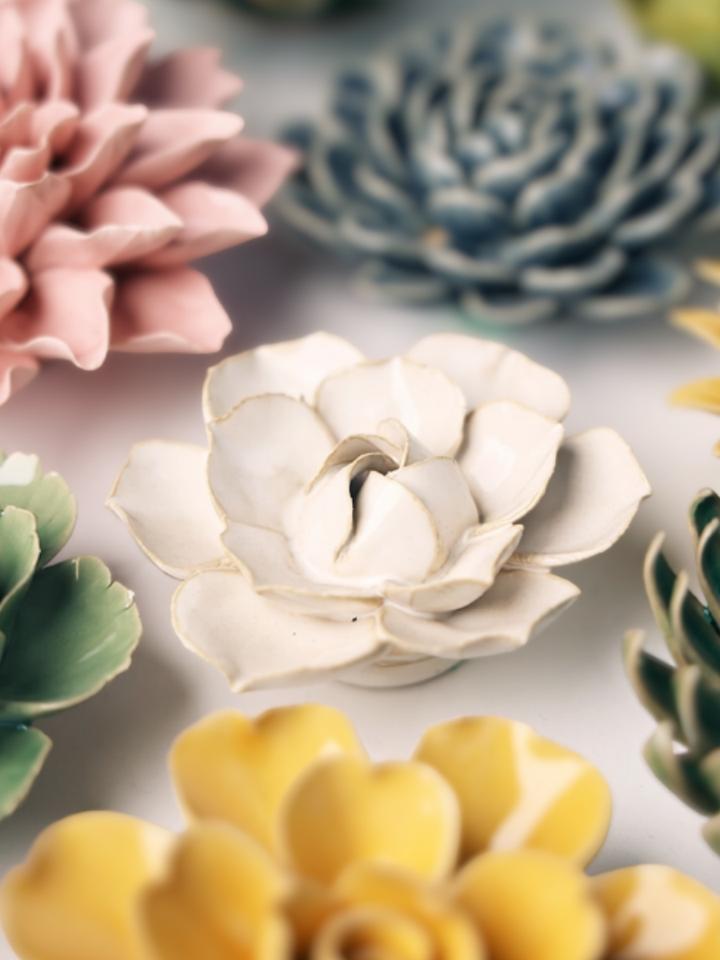 Ivory Daffodil Ceramic Wall Flower