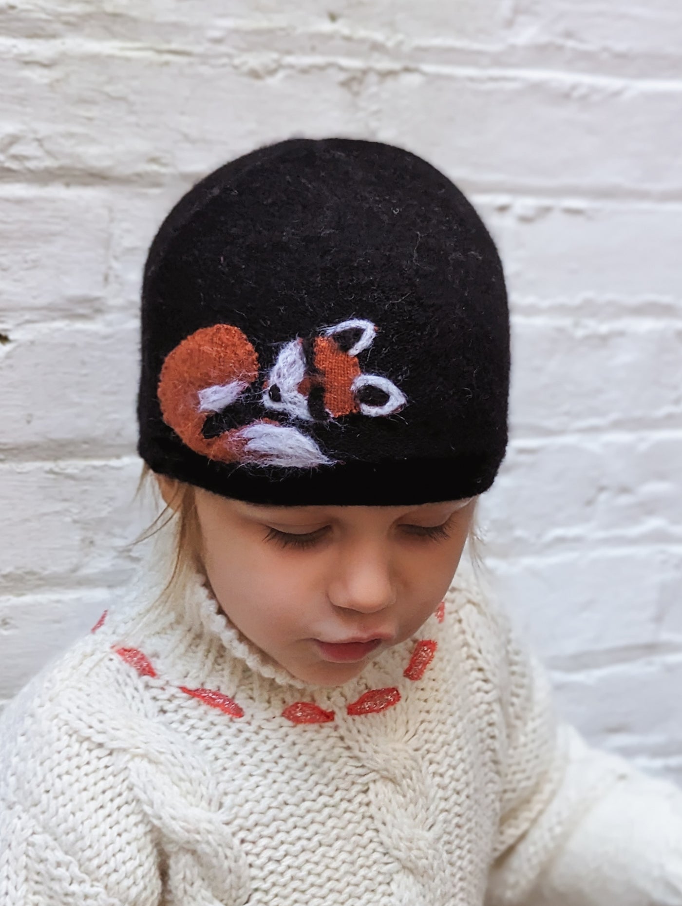 Sleeping Fox Cashmere Hat - Toddler