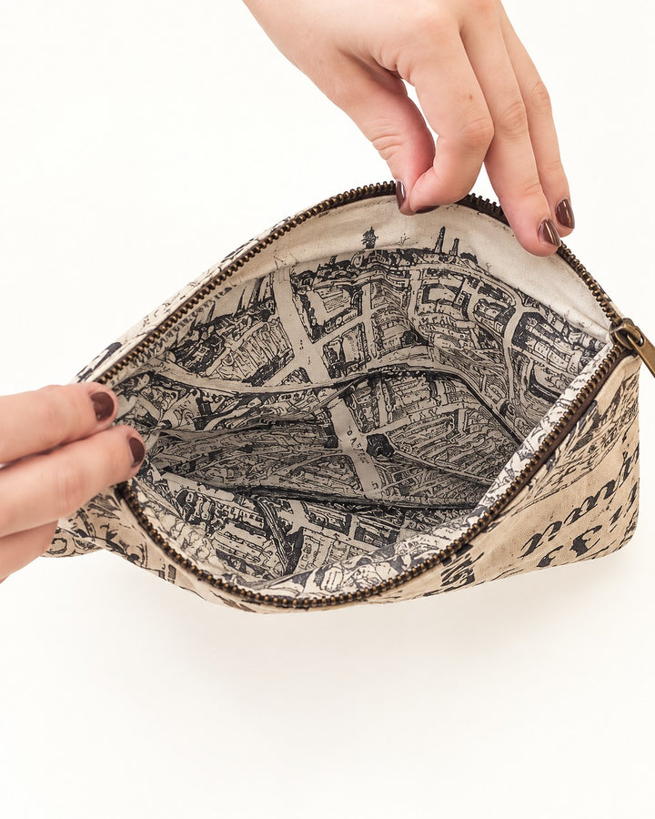 Coffee Lover’s Wristlet Purse – London Map Lining