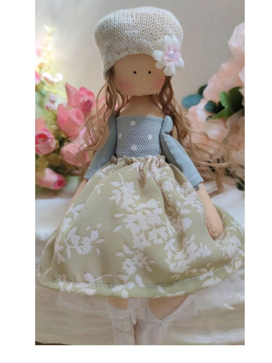 Ukrainian Dancing Princess Doll - Sitting