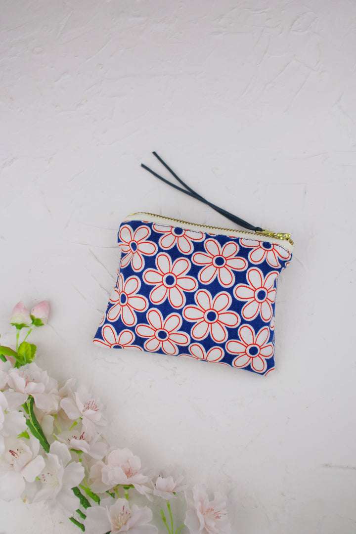 Mod Daisies Mini Pouch