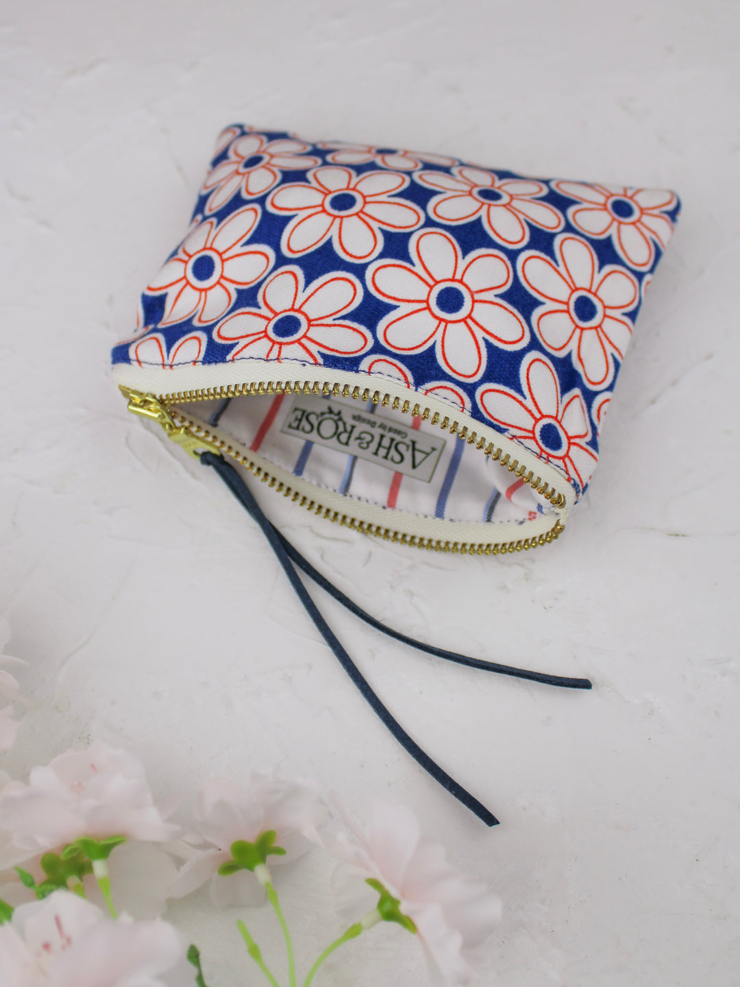 Mod Daisies Mini Pouch