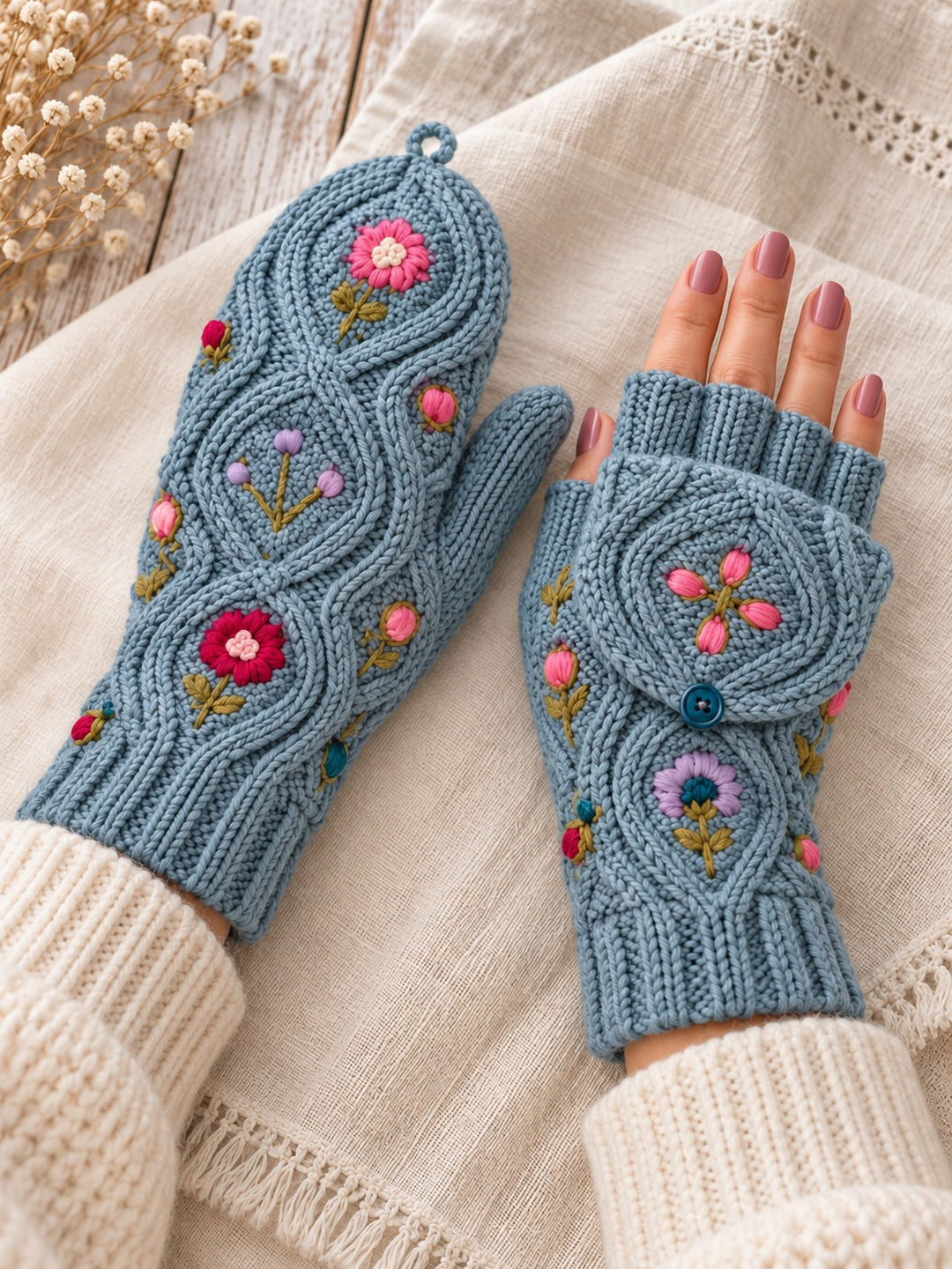 Tilly Convertible Mittens French Knot
