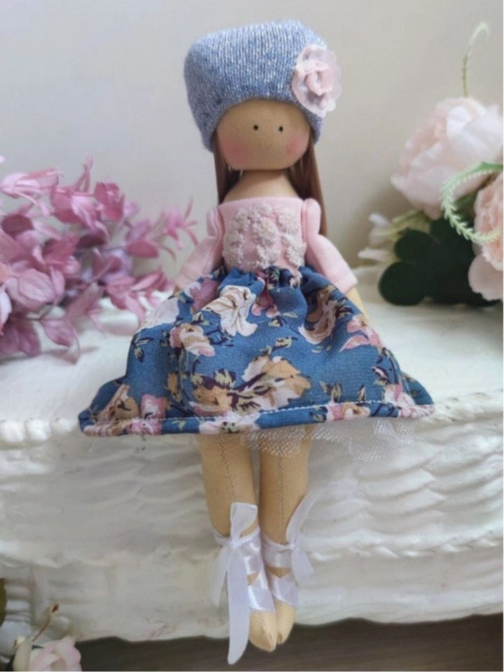 Ukrainian Dancing Princess Doll - Sitting