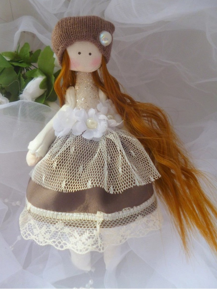 Ukrainian Dancing Princess Doll - pocket