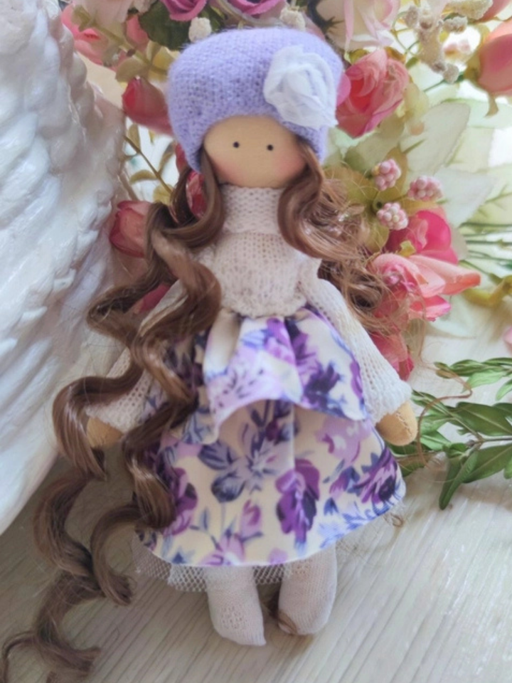 Ukrainian Dancing Princess Doll - pocket