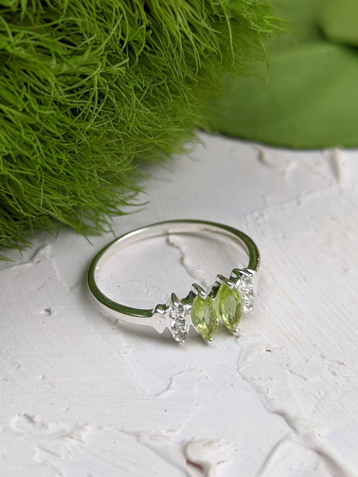 Bitty Green Leaf Ring